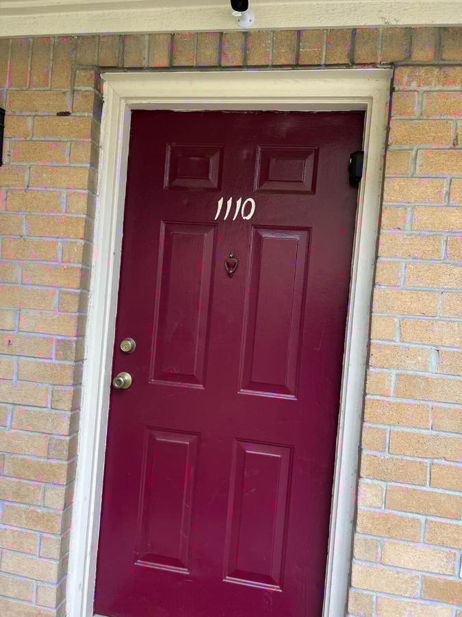 Lovely 1-Bedroom Townhome With Nice Amenities Houston Bagian luar foto